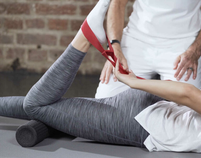 Thigh Pain Exercises for Everyone Liebscher & Bracht