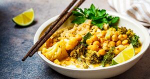 superfood bowl with cauliflower and chickpeas