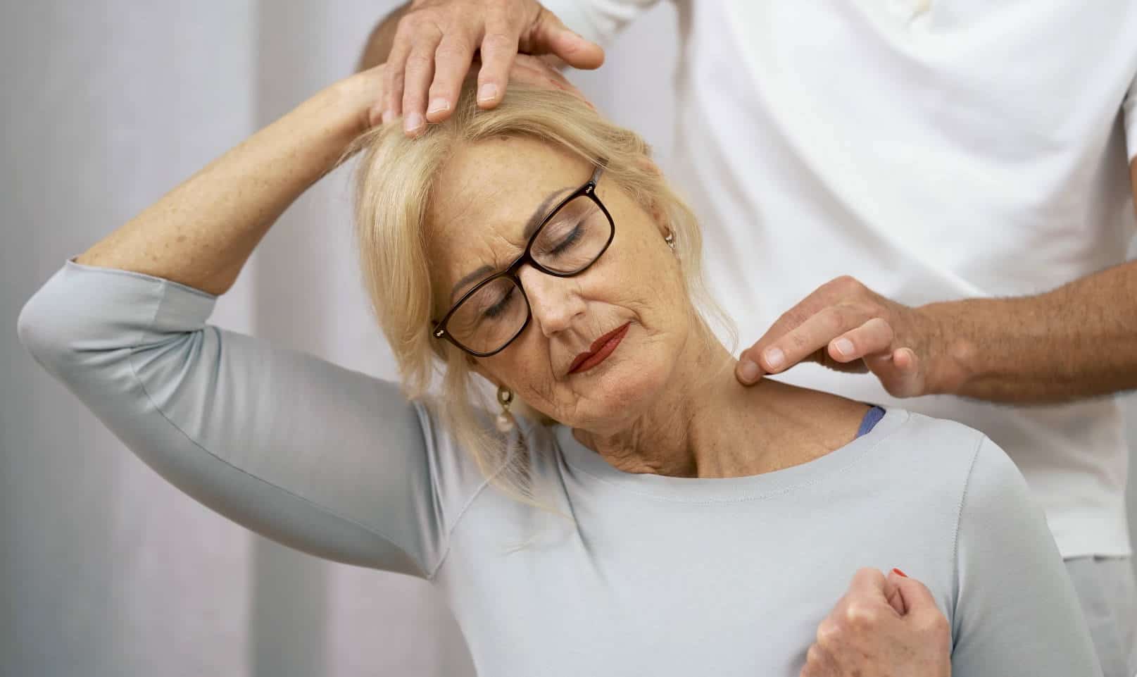 stretches-for-tinnitus-liebscher-bracht