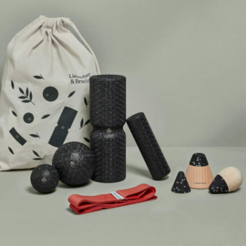 Photo of Liebscher & Bracht's pain-relieving products.