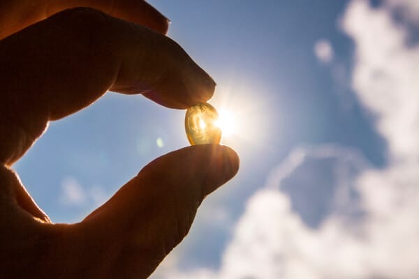 eine kleine Kapsel im Sonnenlicht