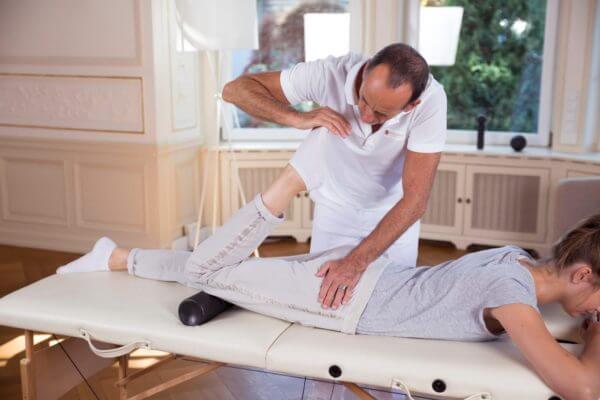 Hüftschmerzen • Ursache, Behandlung und Übungen | Liebscher & Bracht