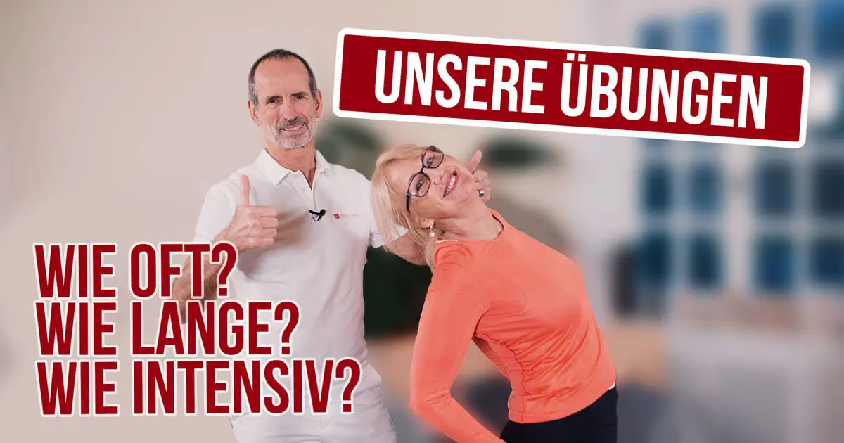 Roland Liebscher-Bracht sieht mit beiden Daumen nach oben in die Kamera. Neben ihm steht eine Frau in einer Rückbeugposition und lächelt in die Kamera. Zudem steht im Bild: Wie oft? Wie lange? Wie intensiv? Unsere Übungen