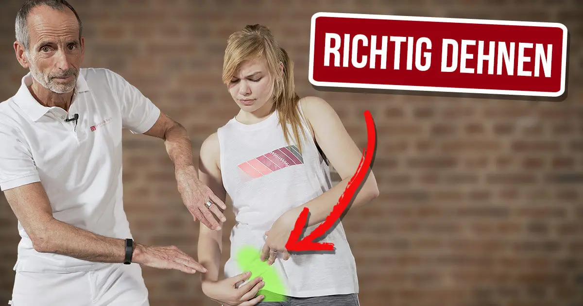 Frau hat Schmerzen am Hüftbeuger