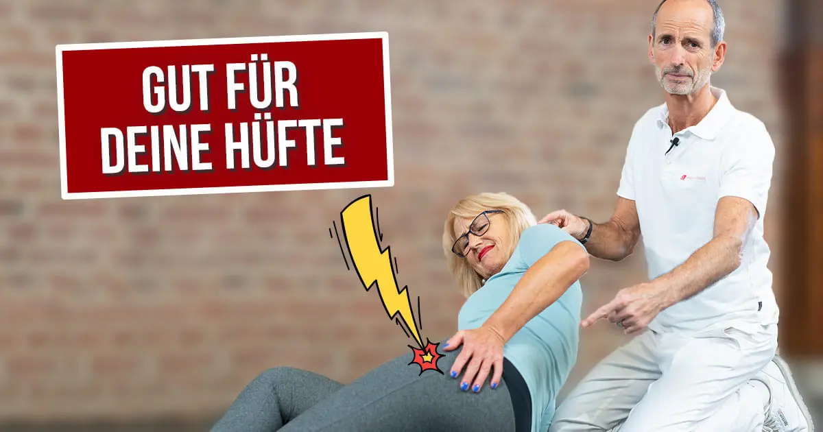 Roland Liebscher-Bracht zeigt einer Patientin die besten Übungen gegen Hüftarthrose