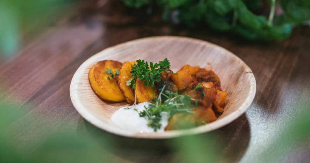 Eine zubereitete Mahlzeit für das Mittagessen während der Ausbildung