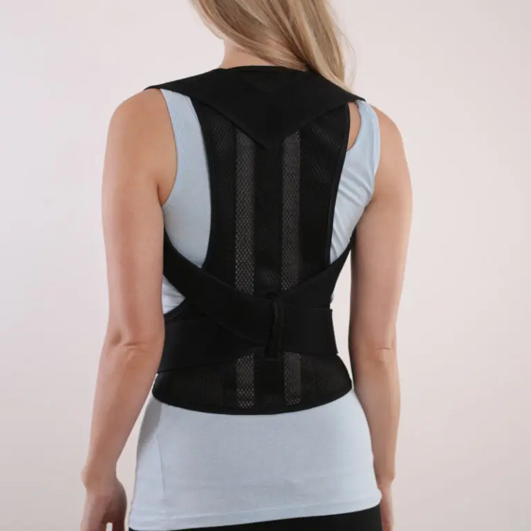 Rundrücken (Hyperkyphose) korrigieren: Buckel loswerden | Liebscher ...