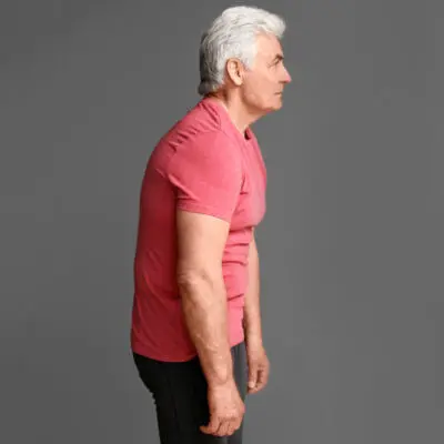 Rundrücken (Hyperkyphose) korrigieren: Buckel loswerden | Liebscher ...