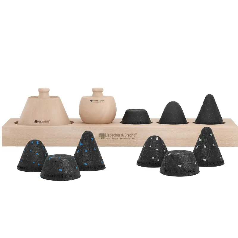 Zu sehen ist das große Drücker-Set von Liebscher & Bracht mit der Aufbewahrungskonsole, 2 Griffstücken und 9 verschiedenen Aufsätzen