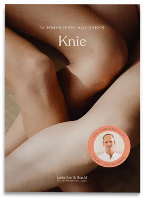 Schmerzfrei-Ratgeber von Liebscher & Bracht zum Thema Knieschmerzen. Mehrere Knie und Unterschenkel sind zu sehen.