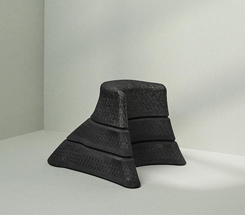 Der Betrachter sieht den Liebscher & Bracht Nackenretter, welcher aus 3 miteinander kombinierbaren Teilen besteht.