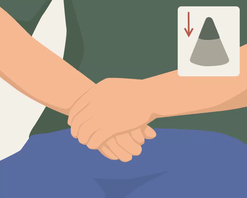 Erster Druckpunkt bei einem Hexenschuss: Übung im Sitzen​